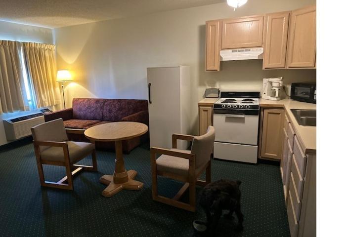Oakridge Motel Newaygo Exteriör bild