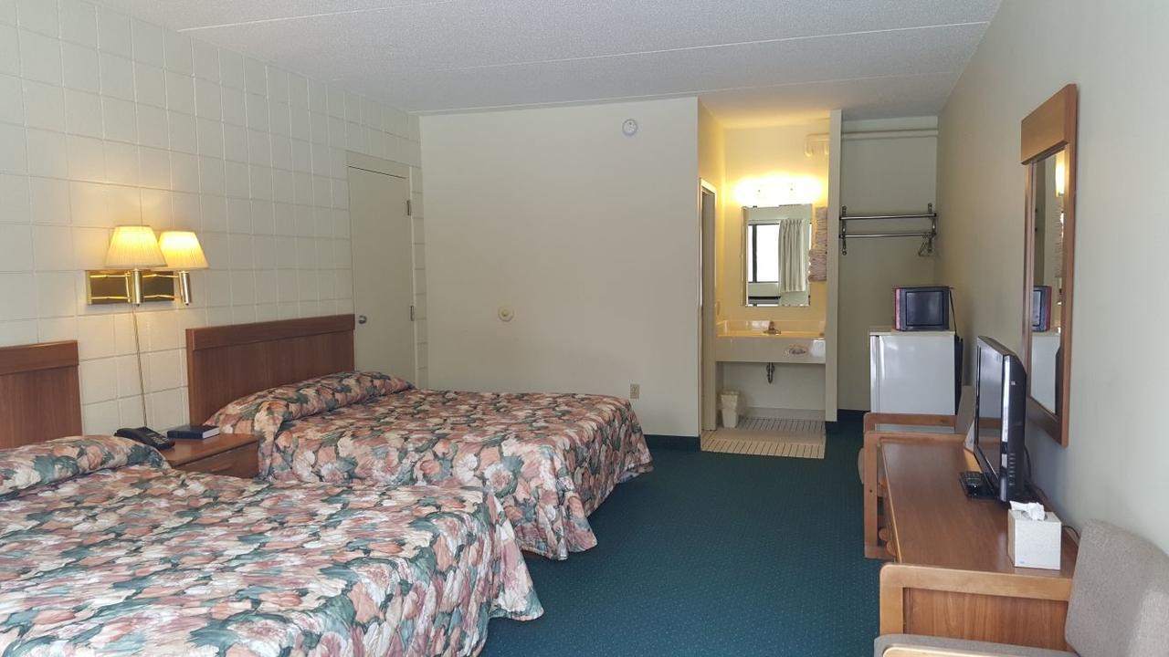 Oakridge Motel Newaygo Exteriör bild